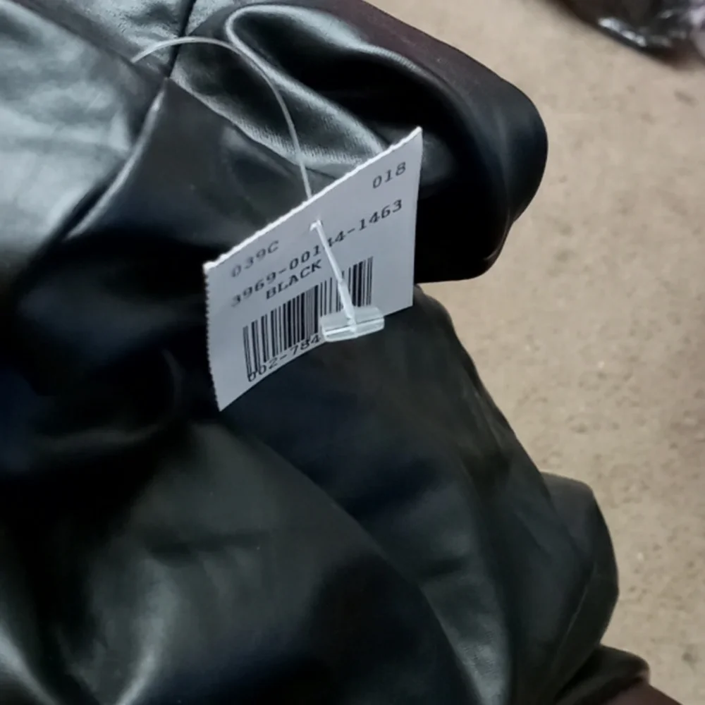 Plus size faux leather leggings hi waste 2x - Picture 3 of 3